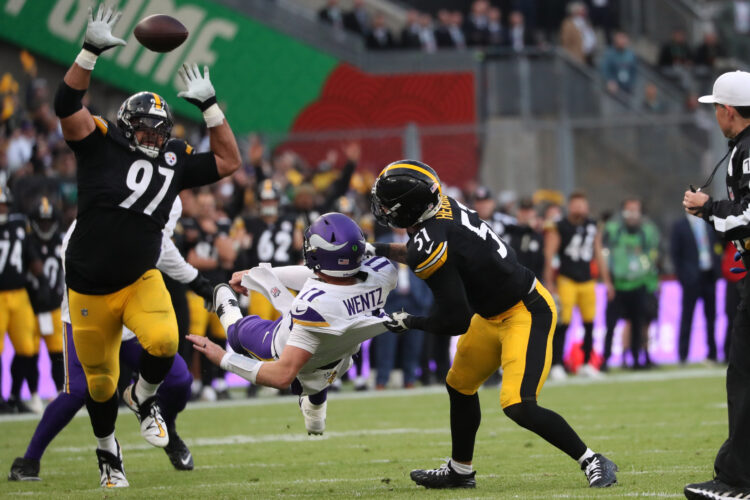 Steelers top Vikings, 24-21, on the Emerald Isle
